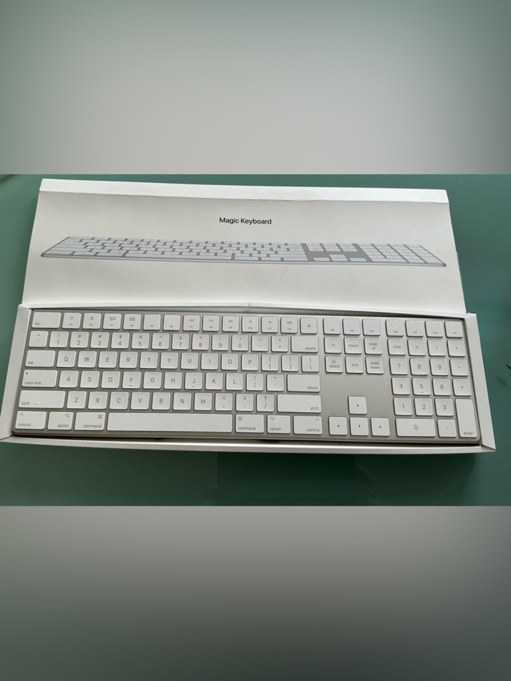 Apple Magic Keyboard - White and Silver New